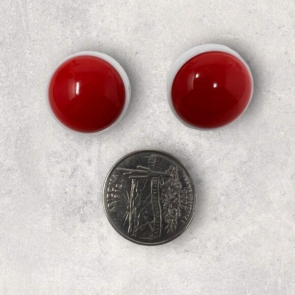 Red White Earrings Round Button Vintage Made in Hong Kong 1960s Retro - Picture 6 of 6